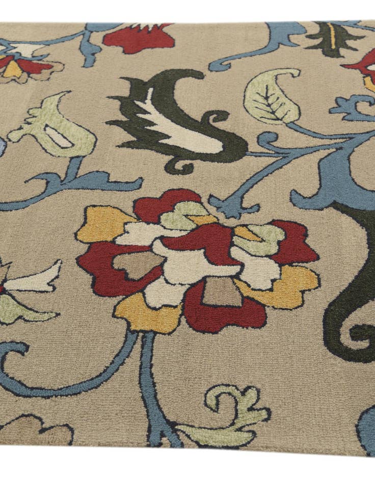 Detail image of  5' 1 x 8' Agra Wool Rug