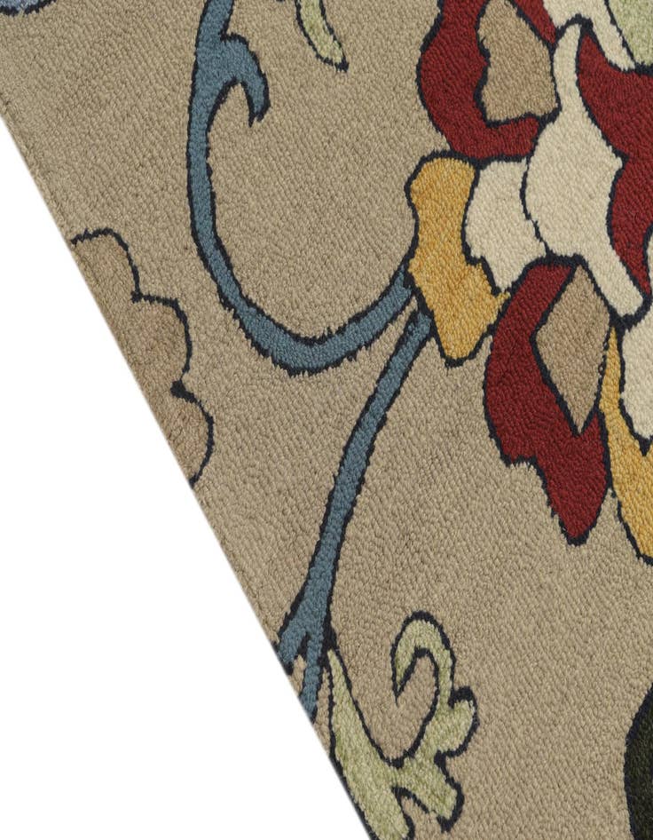 Detail image of  5' 1 x 8' Agra Wool Rug
