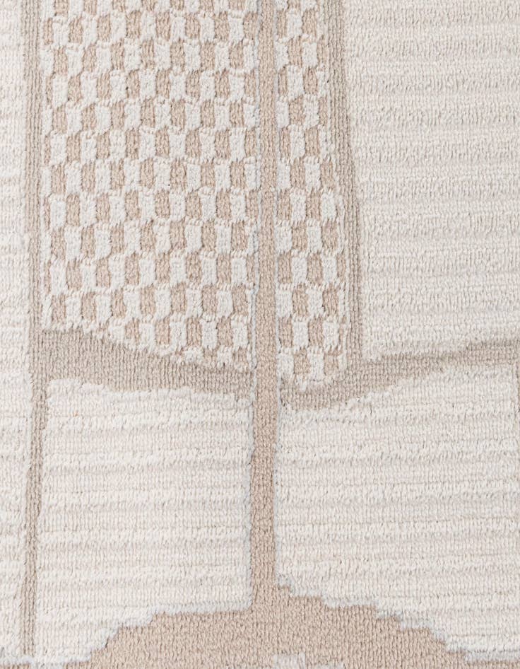 Detail image of  5' 2 x 7' 4 Caspian Rug