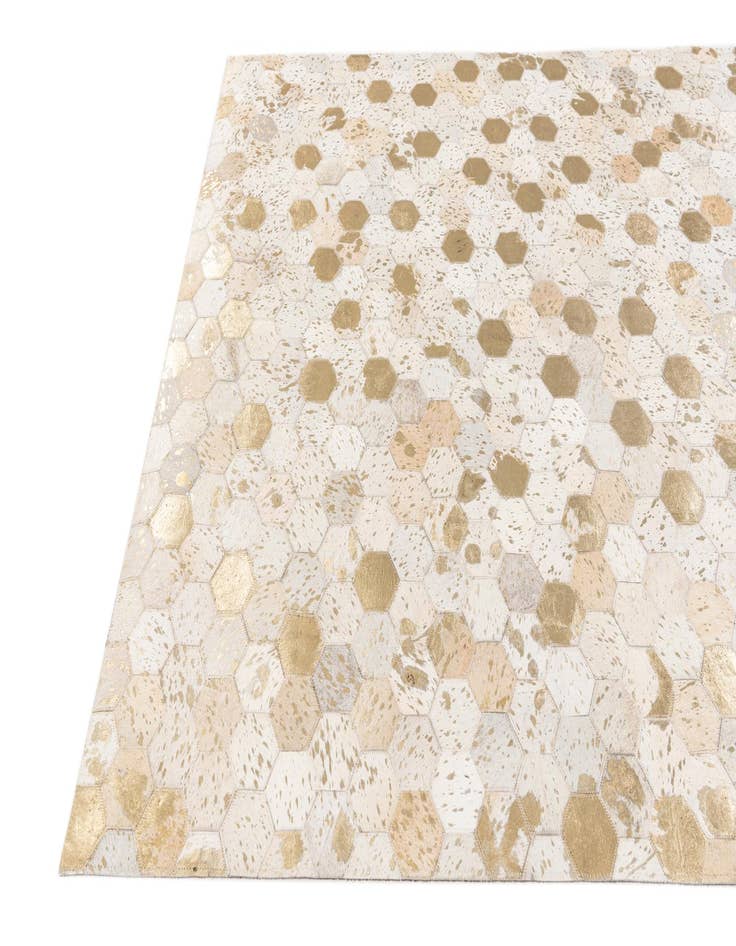 Detail image of  4' 10 x 7' 7 Cowhide Stocks Rug