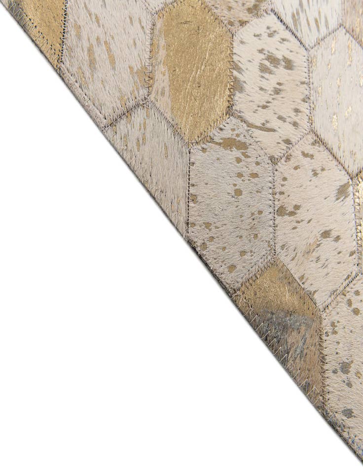 Detail image of  4' 10 x 7' 7 Cowhide Stocks Rug