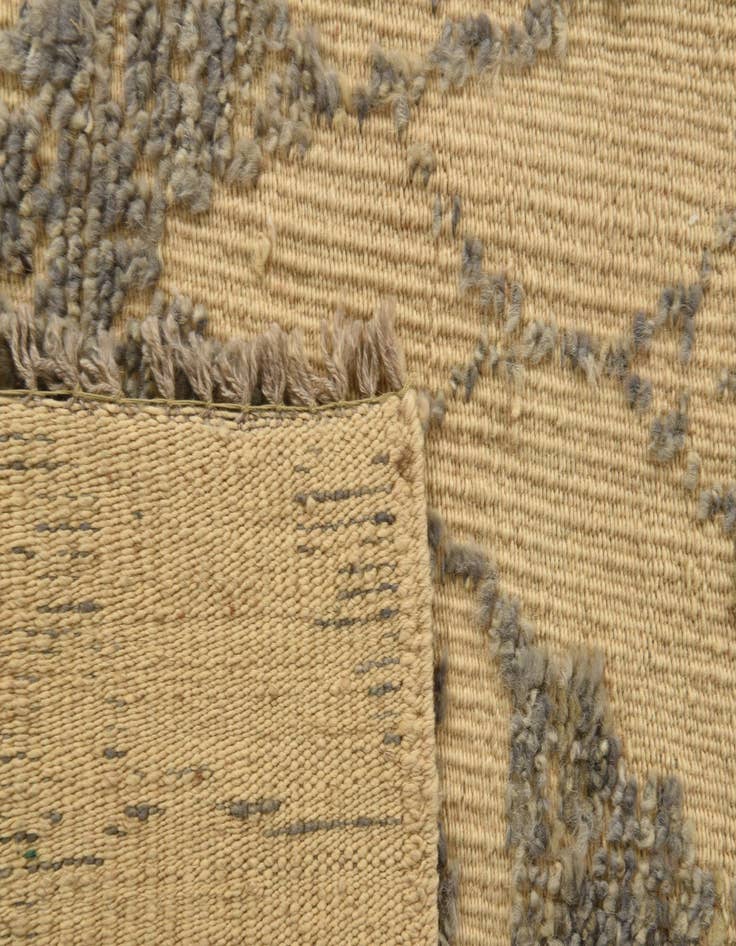 Detail image of  3' 10 x 6' 4  Hand Knotted Darya Wool Rug