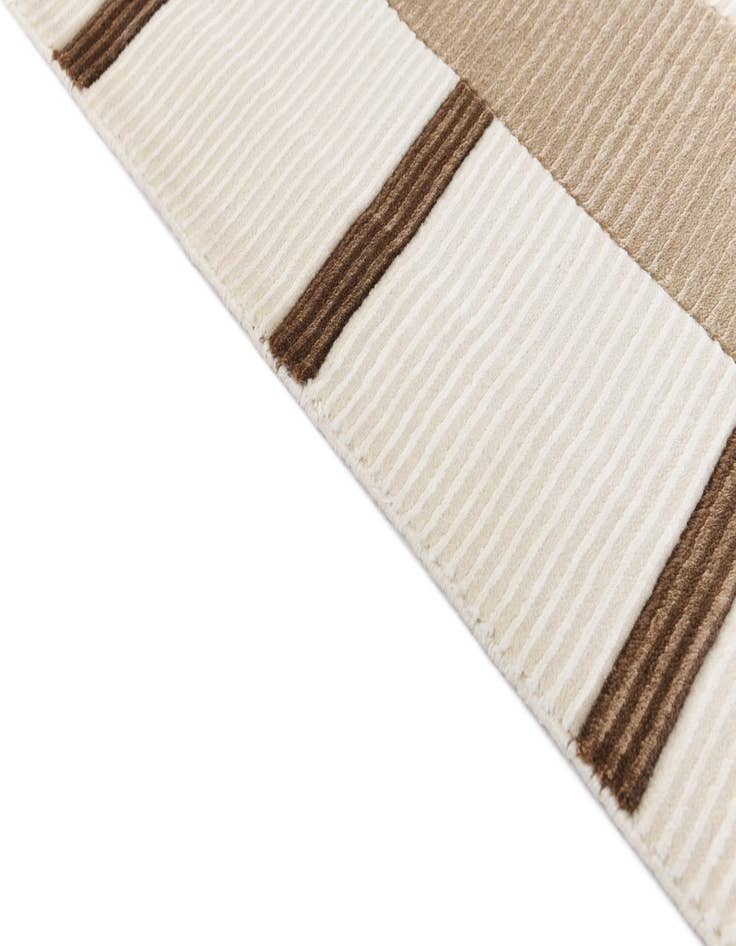 Detail image of  7' 11 x 9' 10  Hand Knotted Darya Wool Rug