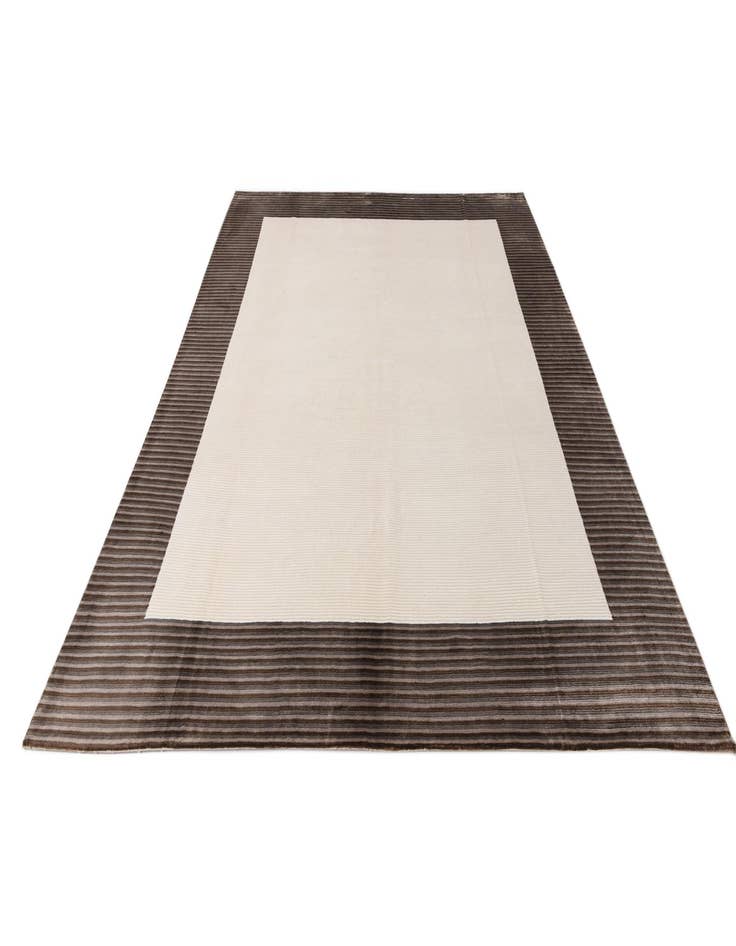 Detail image of  7' 10 x 9' 10  Hand Knotted Darya Wool Rug