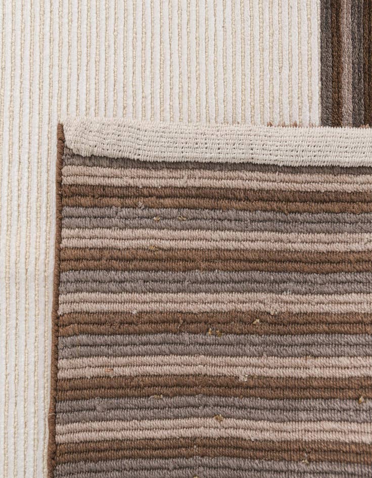 Detail image of  7' 10 x 9' 10  Hand Knotted Darya Wool Rug