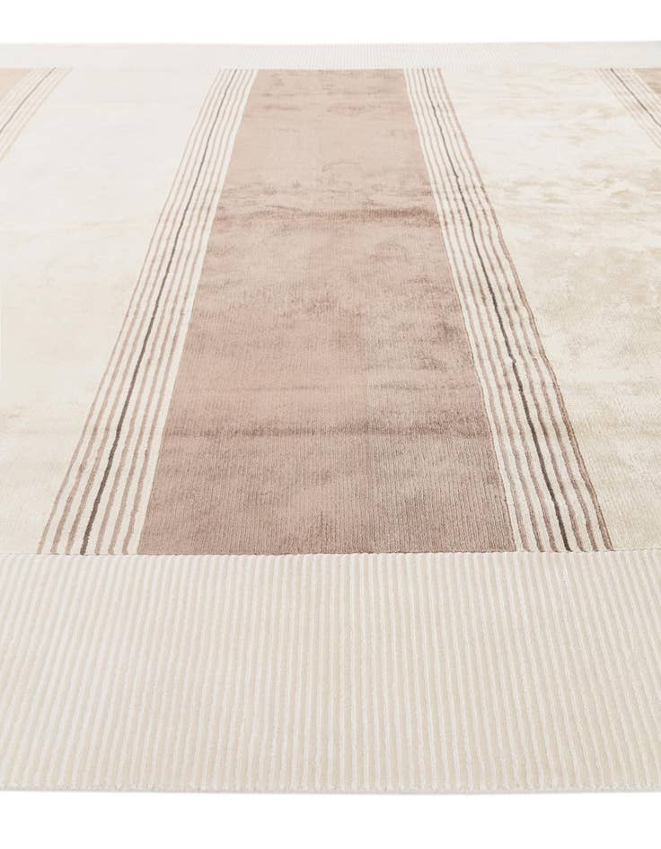 Detail image of  7' 10 x 9' 9  Hand Knotted Darya Wool Rug