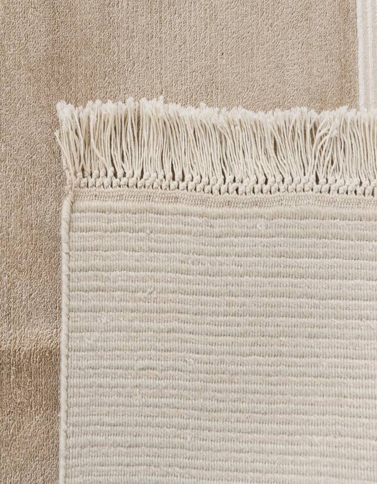 Detail image of  7' 9 x 9' 10  Hand Knotted Darya Wool Rug