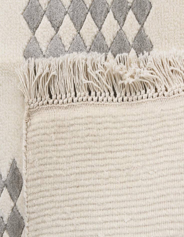 Detail image of  7' 9 x 9' 10  Hand Knotted Darya Wool Rug