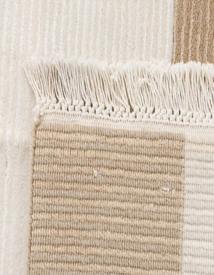 Detail image of  7' 10 x 9' 8  Hand Knotted Darya Wool Rug