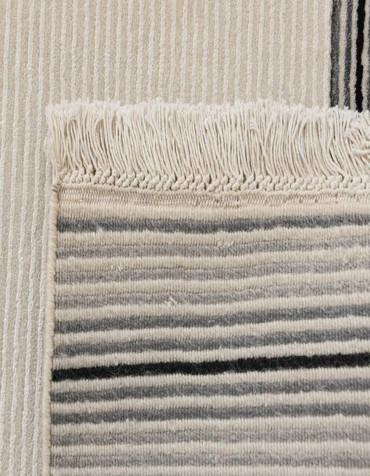 Detail image of  7' 10 x 9' 9  Hand Knotted Darya Wool Rug