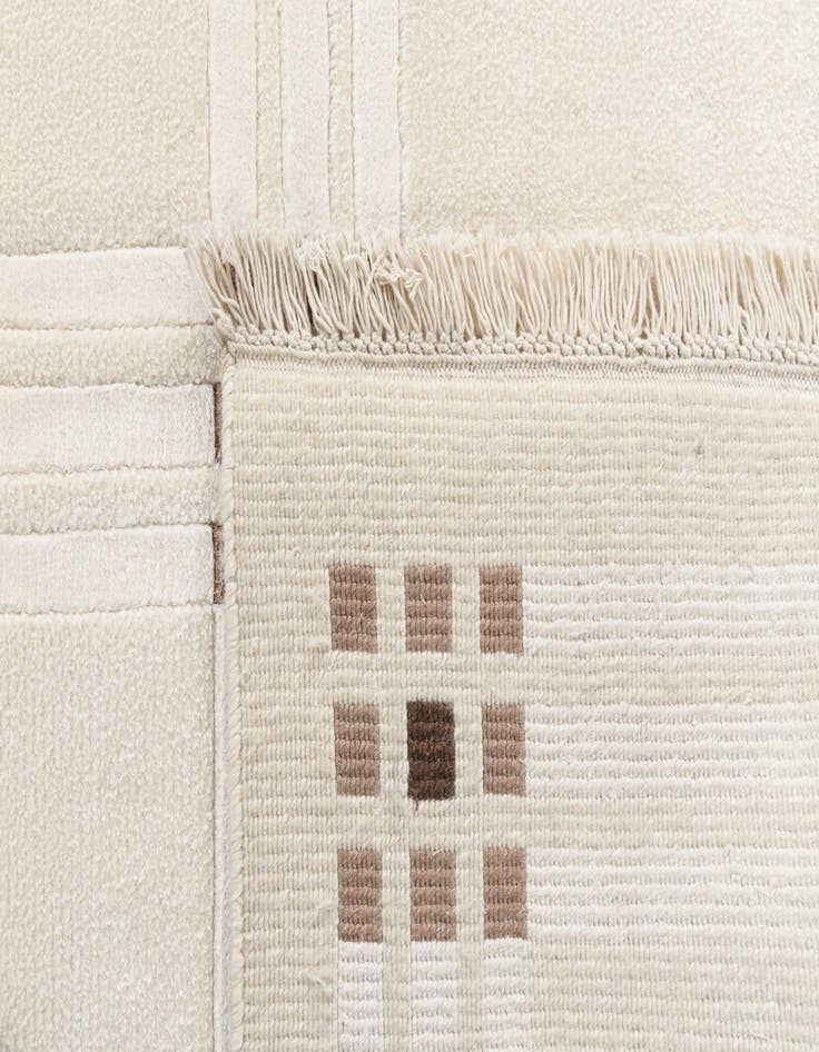 Detail image of  8' 1 x 11' 2  Hand Knotted Darya Wool Rug