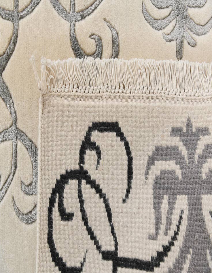 Detail image of  8' 2 x 11' 5  Hand Knotted Darya Wool Rug