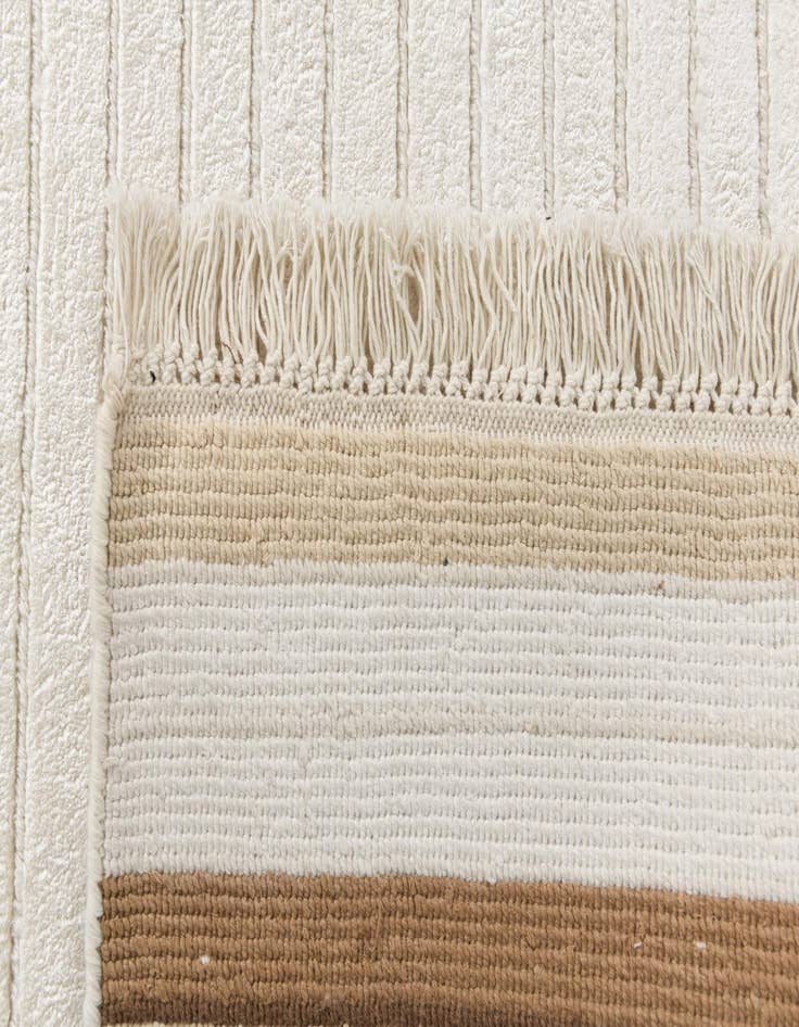 Detail image of  8' x 11' 6  Hand Knotted Darya Wool Rug