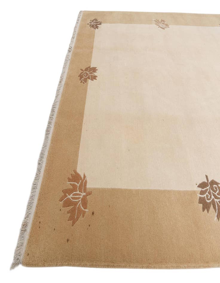 Detail image of  6' 6 x 10'  Hand Knotted Darya Wool Rug