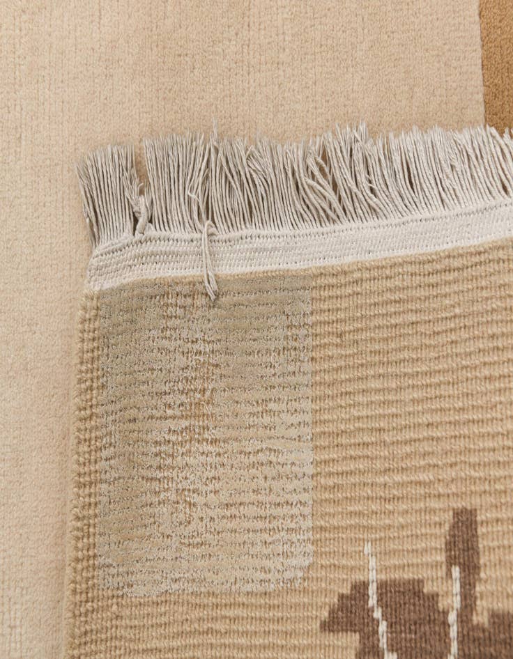 Detail image of  6' 6 x 10'  Hand Knotted Darya Wool Rug