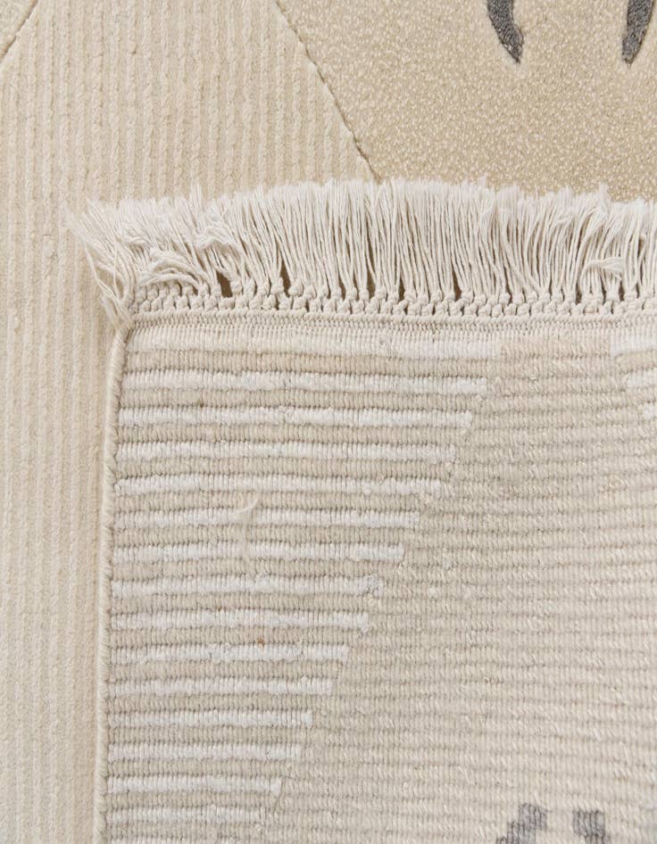 Detail image of  6' 7 x 9' 10  Hand Knotted Darya Wool Rug