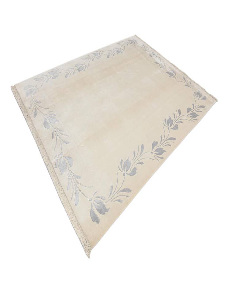 Detail image of  6' 11 x 9' 8  Hand Knotted Darya Wool Rug