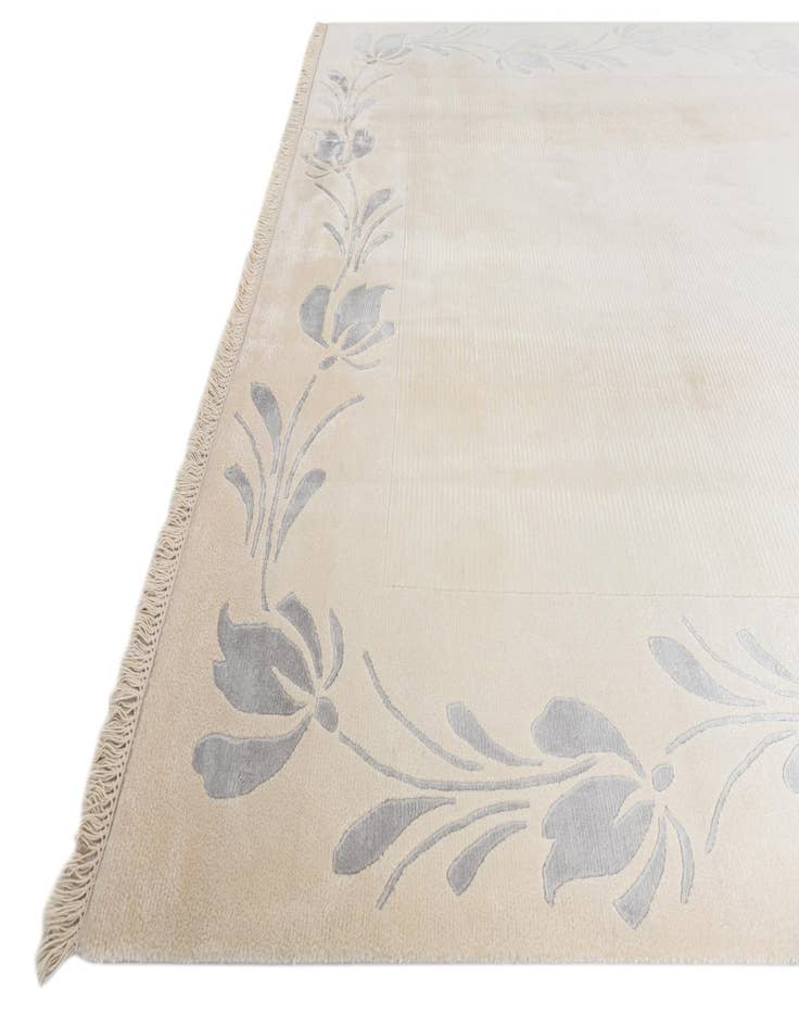 Detail image of  6' 11 x 9' 8  Hand Knotted Darya Wool Rug