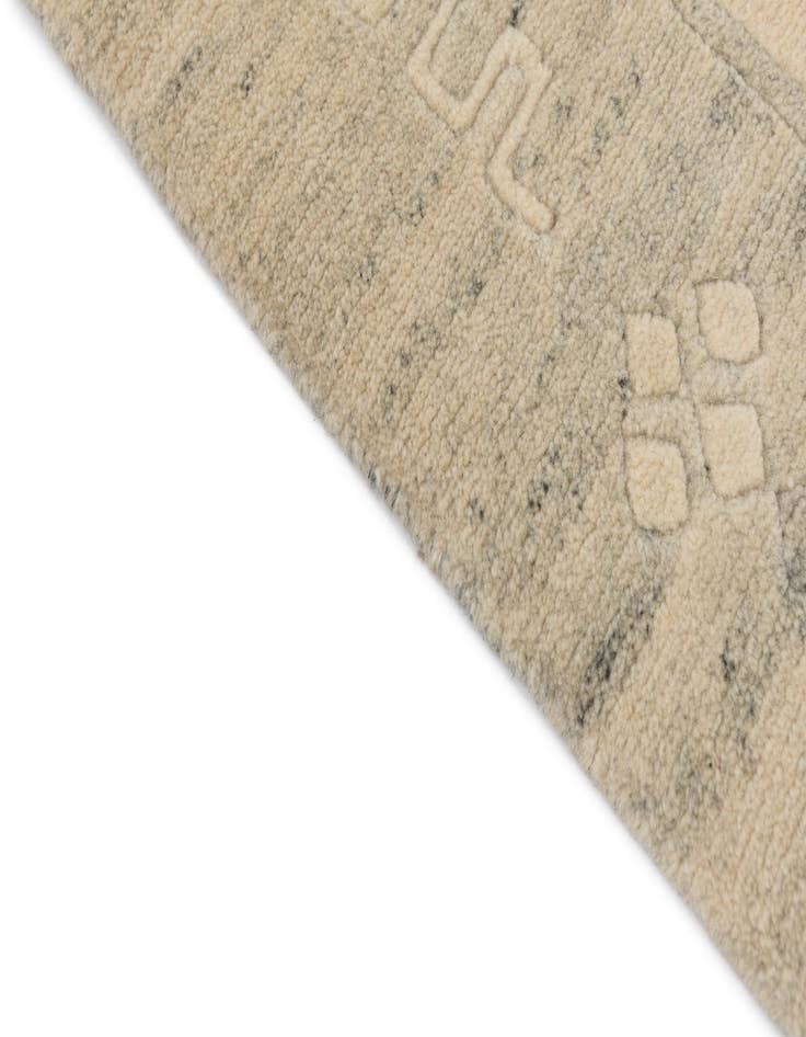 Detail image of  6' 8 x 9' 7  Hand Knotted Darya Wool Rug