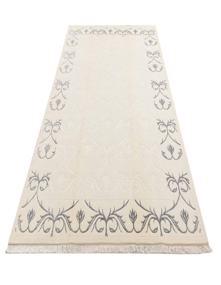 Detail image of  6' 5 x 9' 9  Hand Knotted Darya Wool Rug