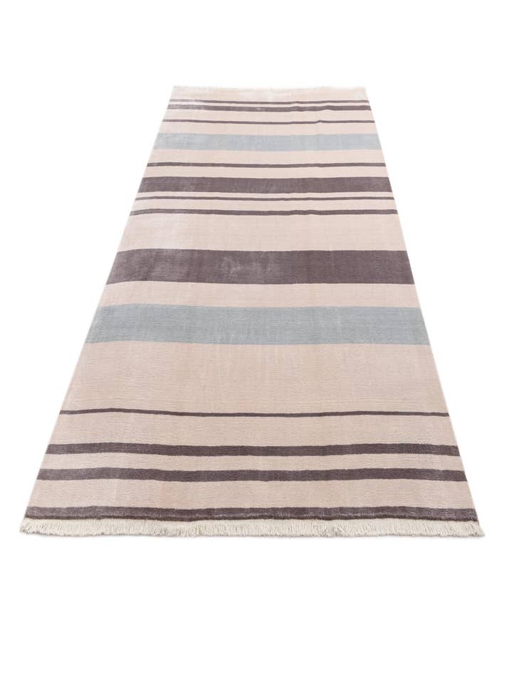 Detail image of  6' 5 x 9' 8  Hand Knotted Darya Wool Rug