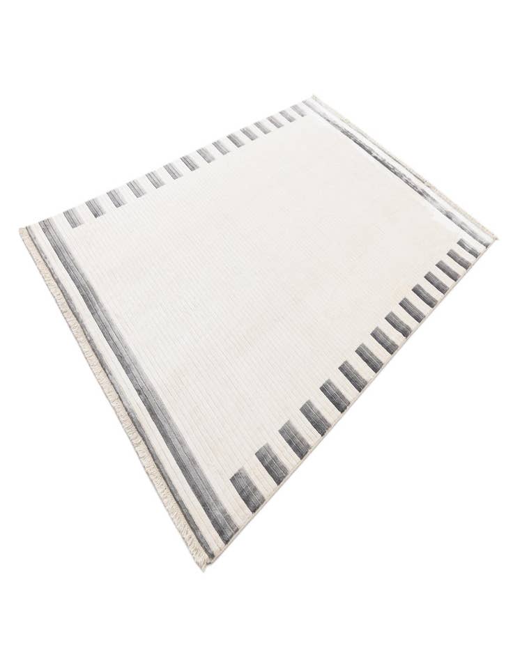 Detail image of  6' 6 x 9' 9  Hand Knotted Darya Wool Rug