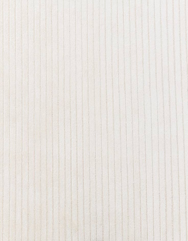 Detail image of  6' 6 x 9' 9  Hand Knotted Darya Wool Rug