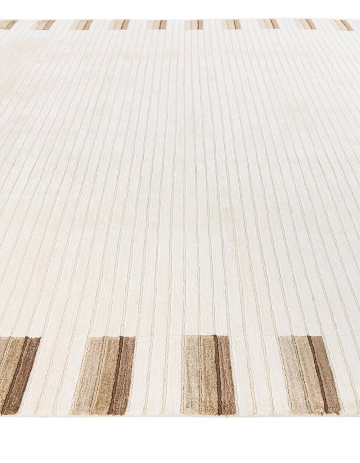 Detail image of  6' 6 x 9' 9  Hand Knotted Darya Wool Rug