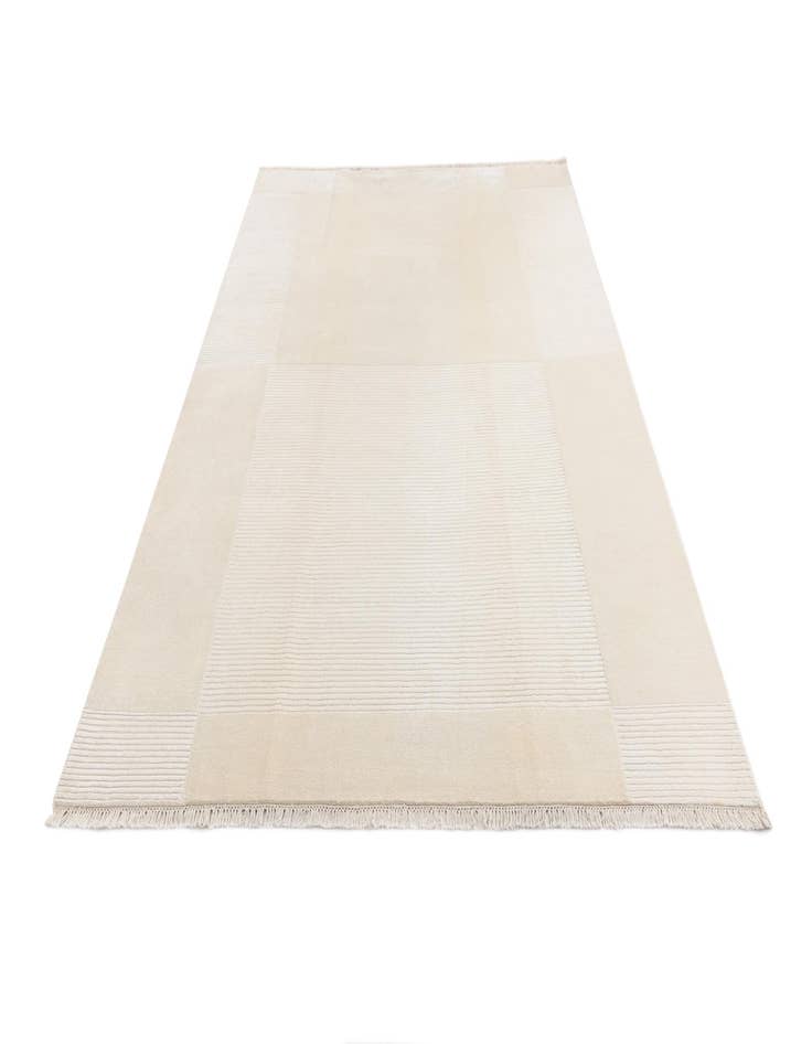 Detail image of  6' 5 x 9' 9  Hand Knotted Darya Wool Rug