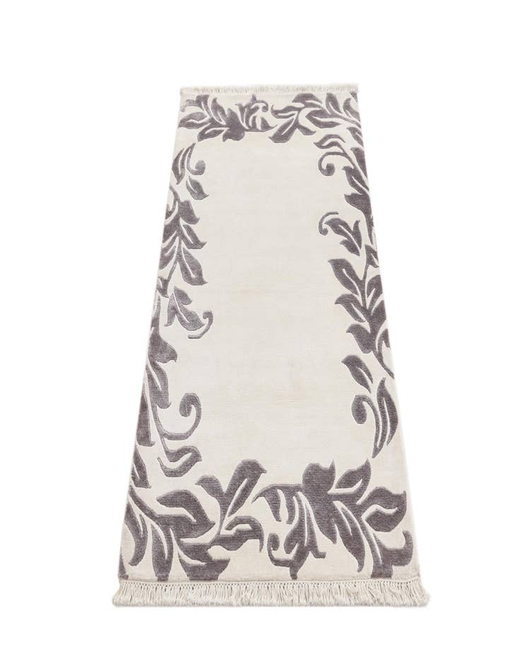 Detail image of  2' 9 x 5'  Hand Knotted Darya Wool Rug