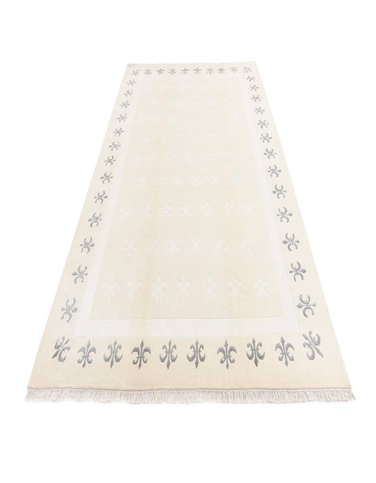 Detail image of  6' 9 x 9' 11  Hand Knotted Darya Wool Rug