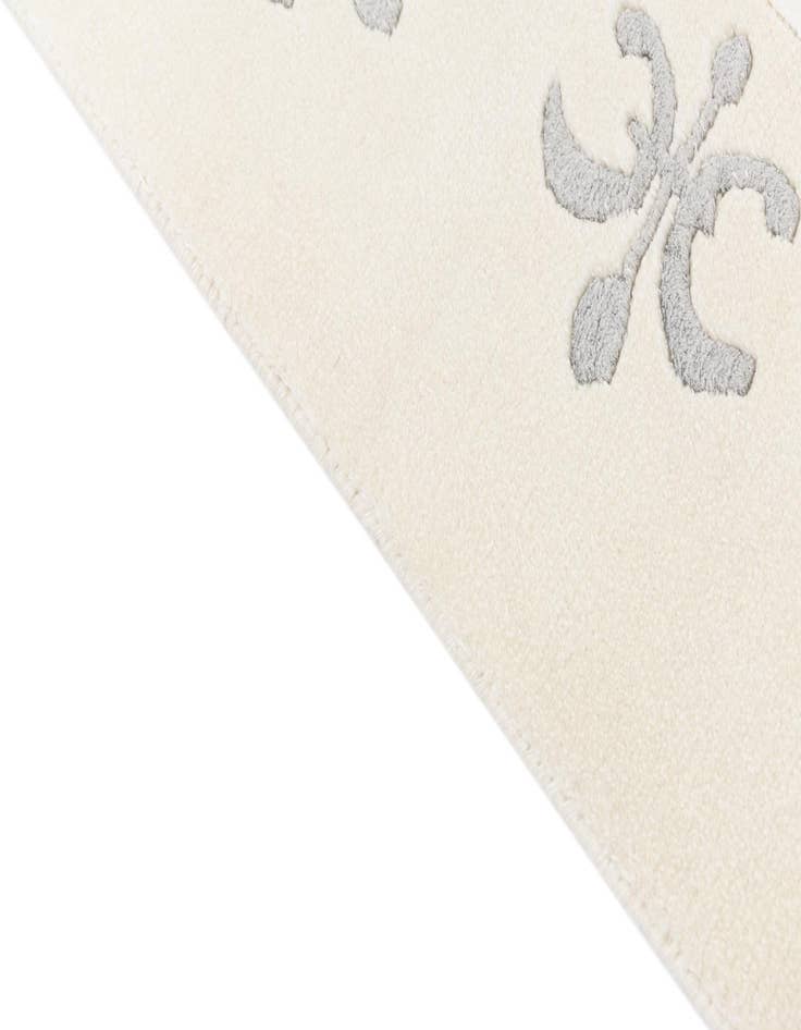 Detail image of  6' 9 x 9' 11  Hand Knotted Darya Wool Rug