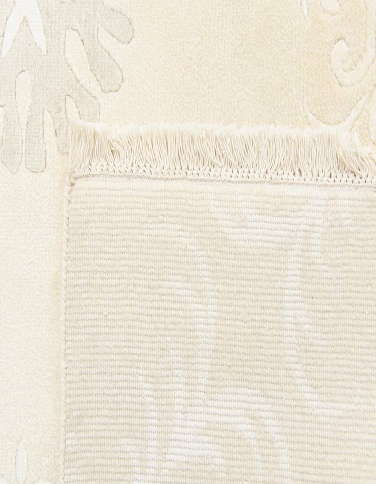 Detail image of  6' 9 x 9' 7  Hand Knotted Darya Wool Rug