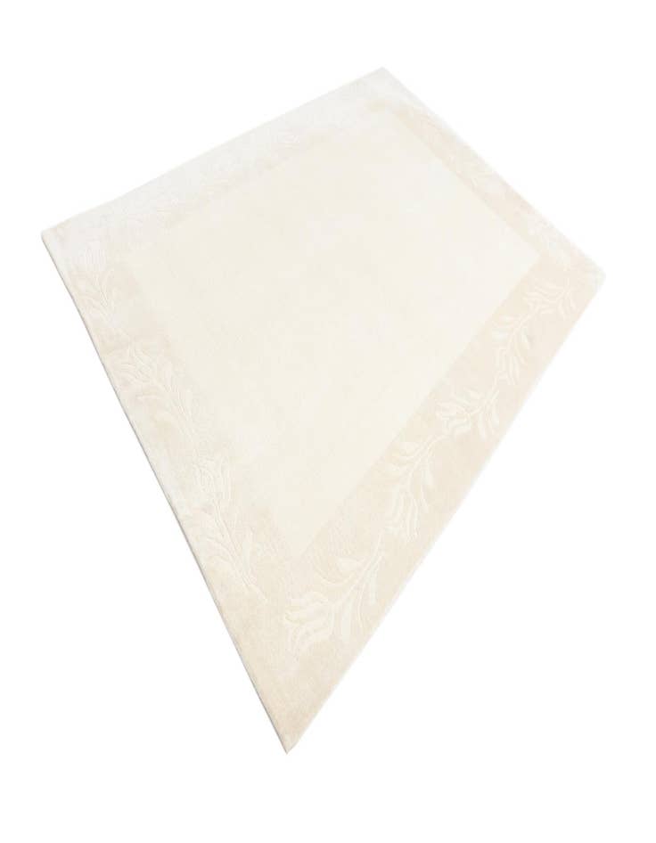 Detail image of  6' 7 x 9' 9  Hand Knotted Darya Wool Rug