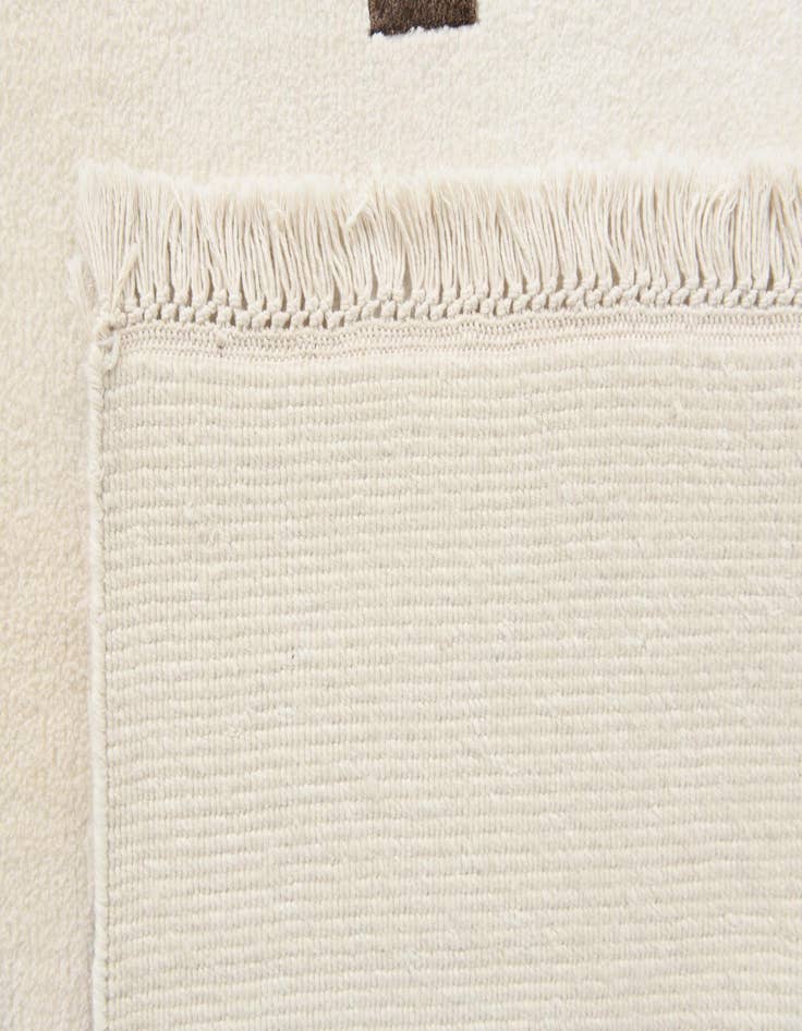 Detail image of  6' 6 x 9' 11  Hand Knotted Darya Wool Rug