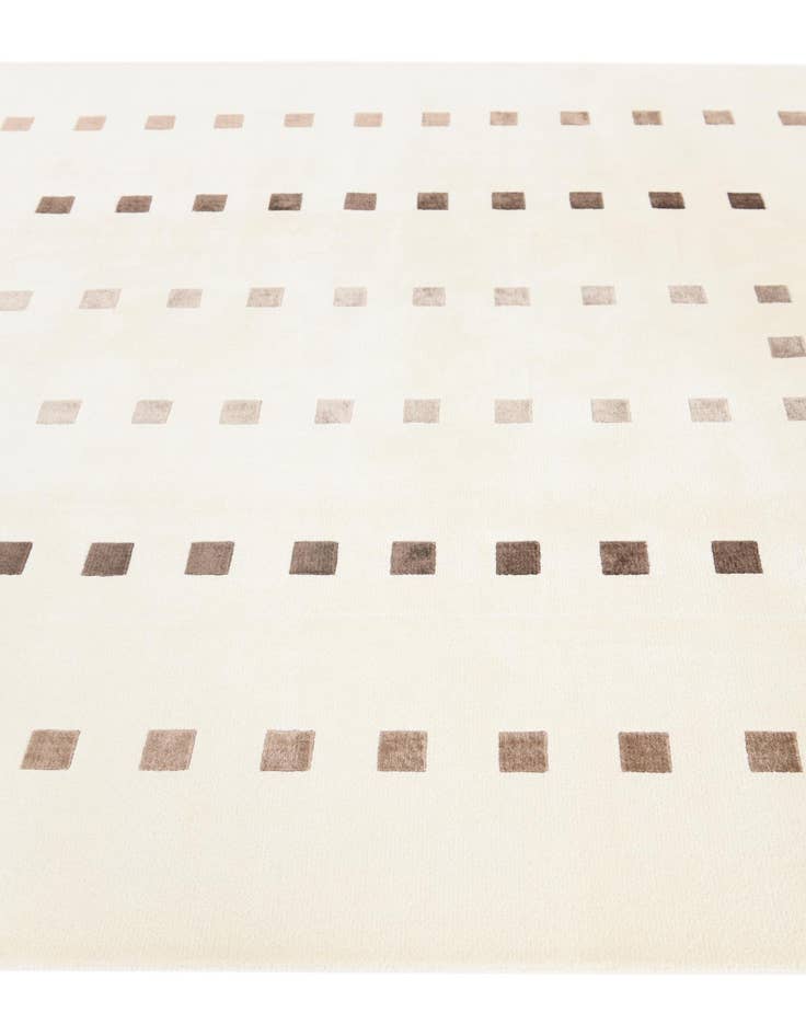 Detail image of  6' 7 x 9' 6  Hand Knotted Darya Wool Rug