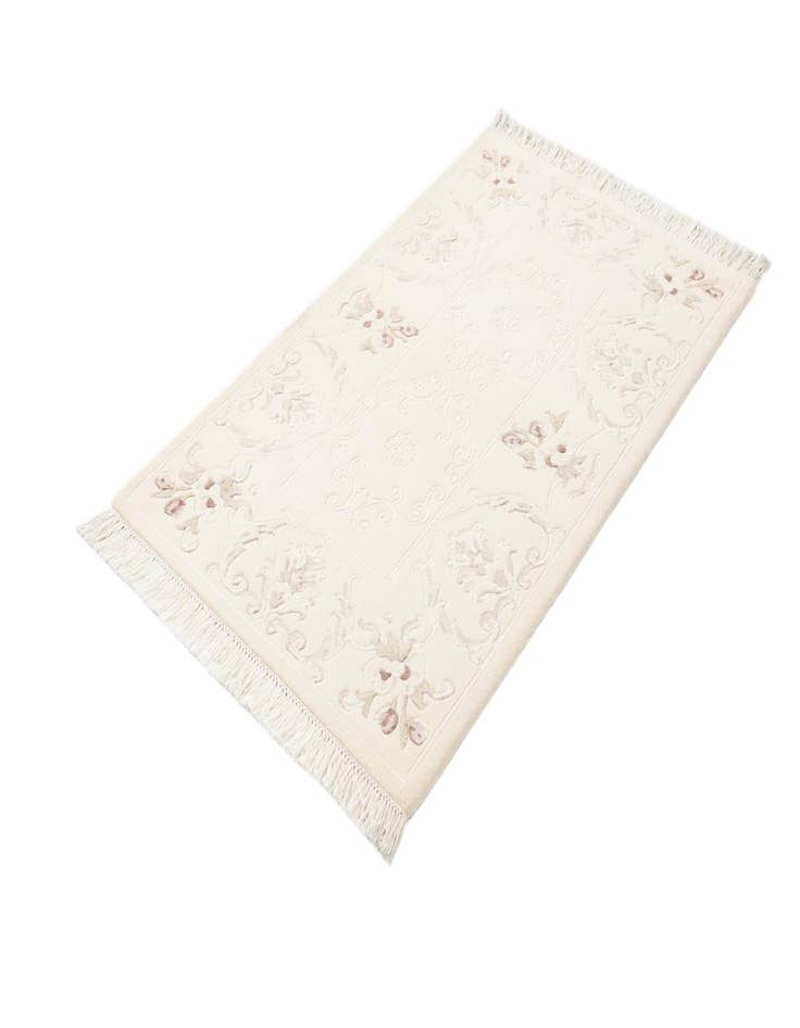 Detail image of  2' 10 x 4' 9  Hand Knotted Darya Wool Rug