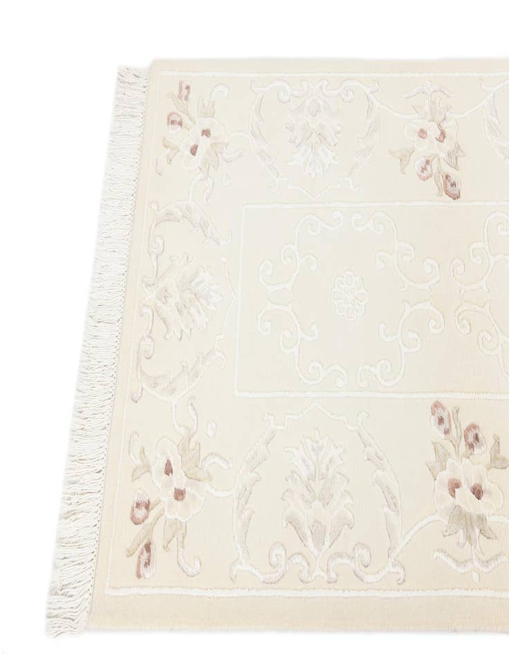 Detail image of  2' 10 x 4' 9  Hand Knotted Darya Wool Rug