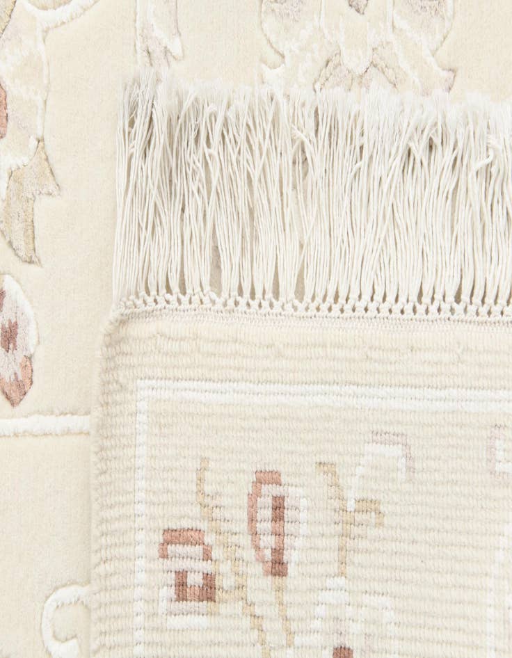 Detail image of  2' 10 x 4' 9  Hand Knotted Darya Wool Rug