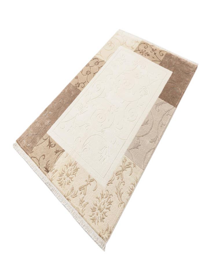 Detail image of  4' 7 x 6' 8  Hand Knotted Darya Wool Rug