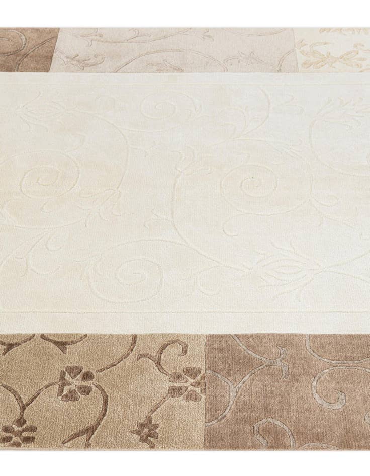 Detail image of  4' 7 x 6' 8  Hand Knotted Darya Wool Rug