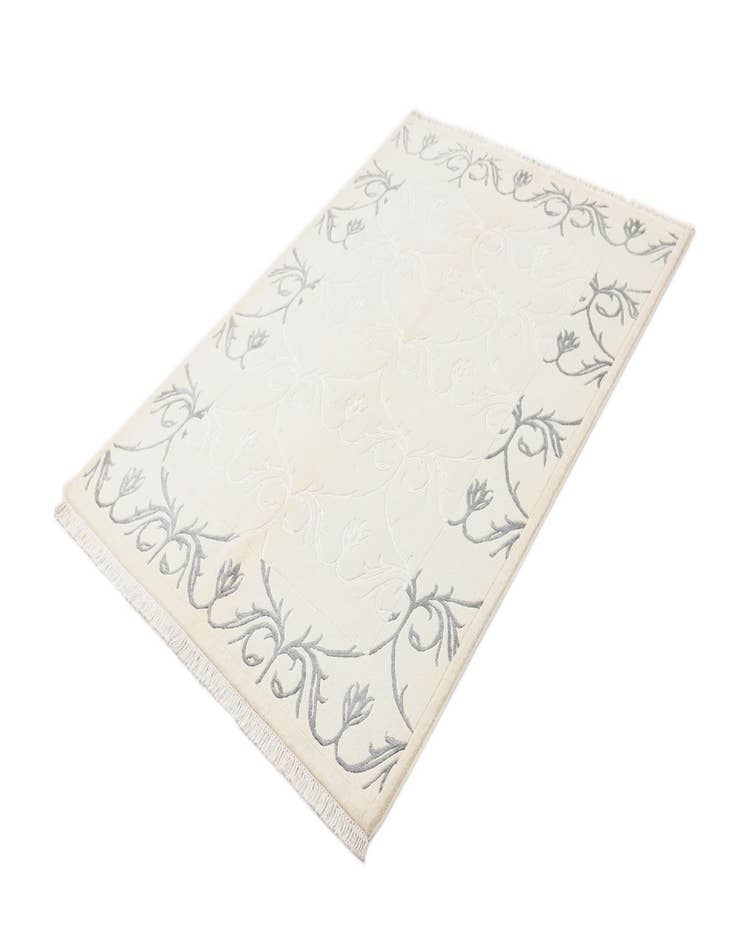 Detail image of  4' 11 x 6' 9  Hand Knotted Darya Wool Rug