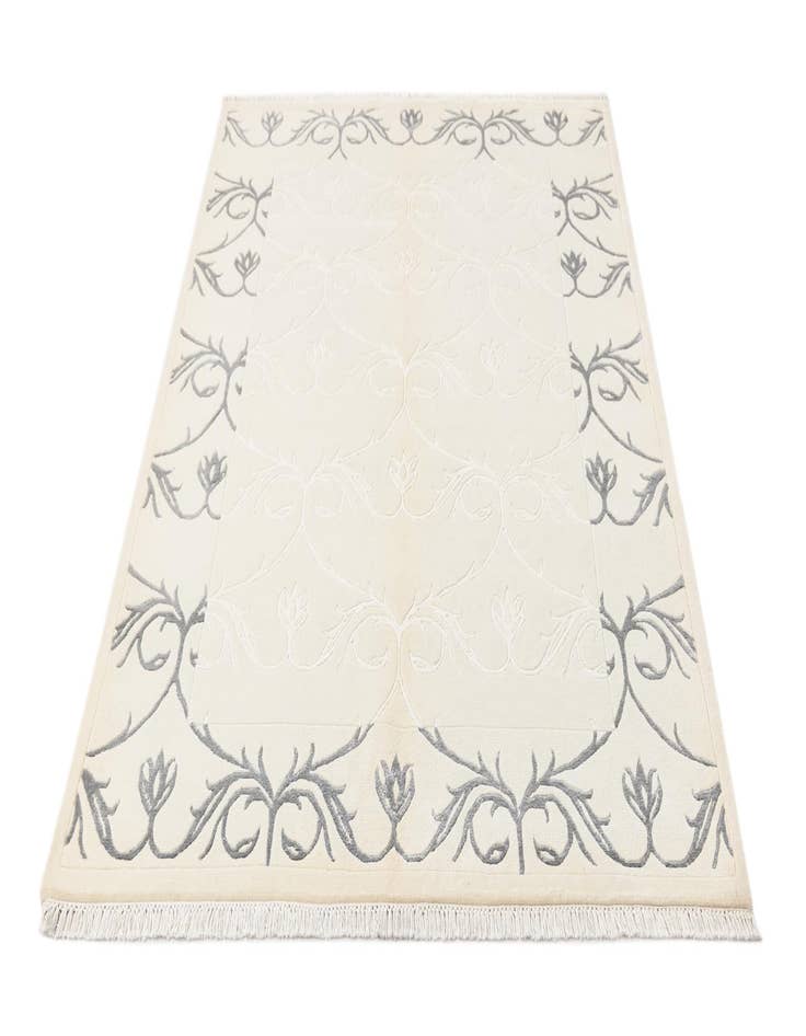 Detail image of  4' 11 x 6' 9  Hand Knotted Darya Wool Rug