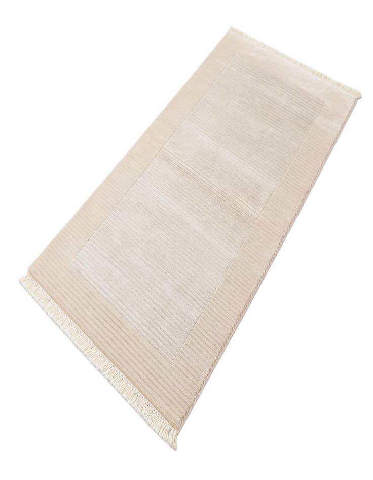 Detail image of  2' 7 x 5'  Hand Knotted Darya Wool Rug