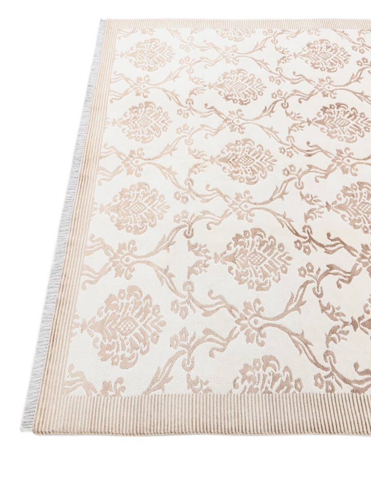 Detail image of  5' 8 x 8'  Hand Knotted Darya Wool Rug