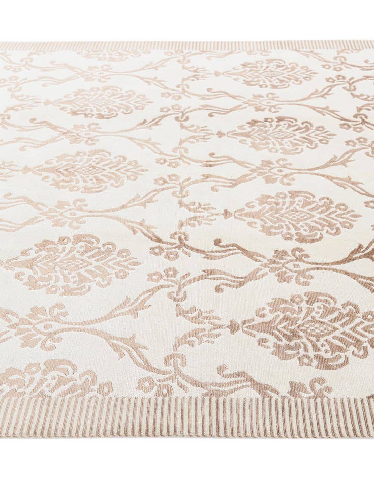 Detail image of  5' 8 x 8'  Hand Knotted Darya Wool Rug