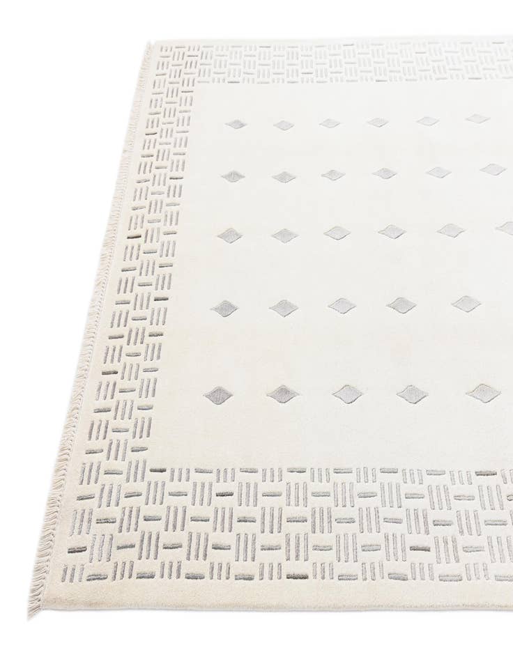 Detail image of  5' 7 x 8'  Hand Knotted Darya Wool Rug