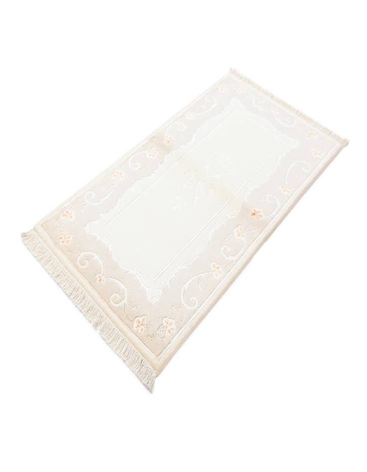 Detail image of  2' 8 x 5'  Hand Knotted Darya Wool Rug
