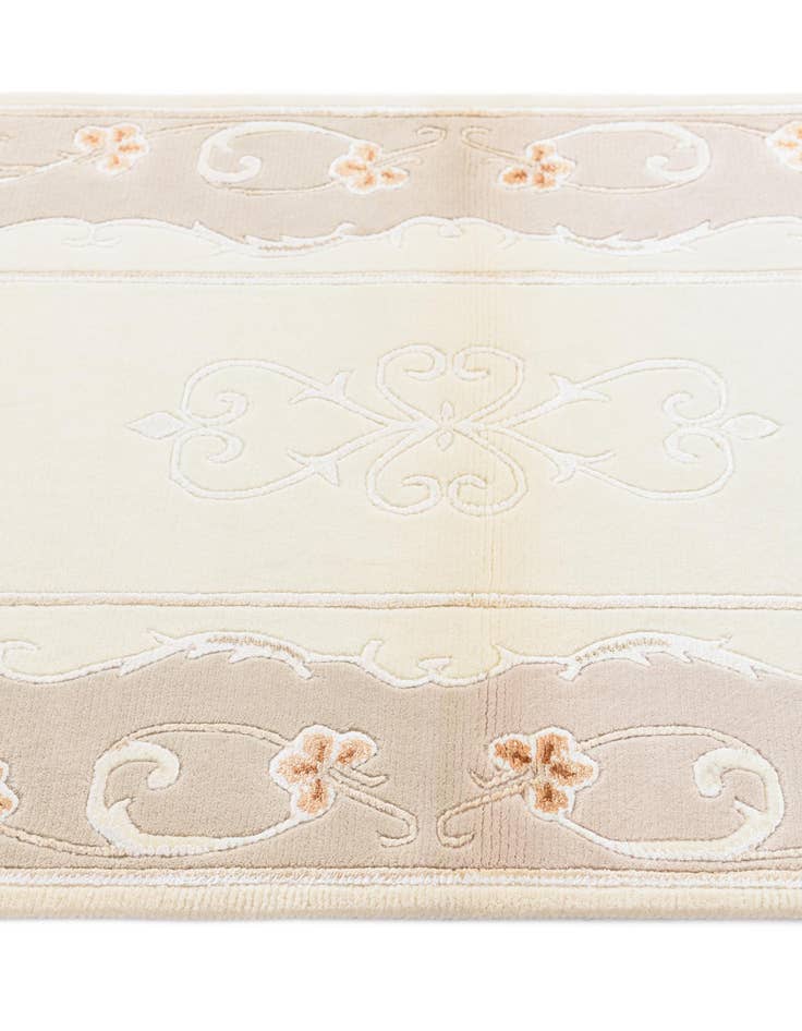 Detail image of  2' 8 x 5'  Hand Knotted Darya Wool Rug