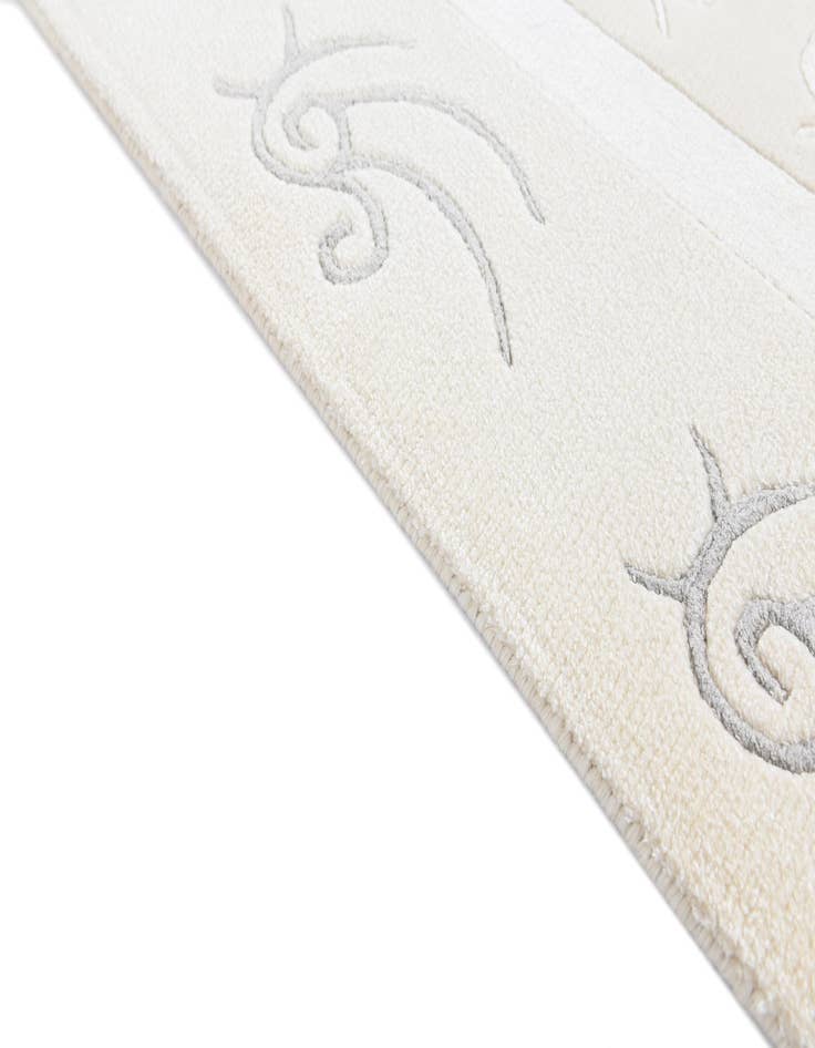 Detail image of  4' 9 x 6' 8  Hand Knotted Darya Wool Rug